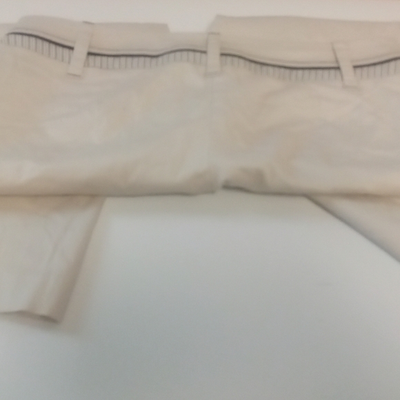Bebe Capri Pants, Size 10, Khaki - Picture 2 of 4